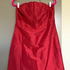 Strapless red party dress
